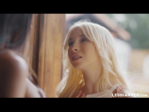 ❤️ Dekle pride domov čez nekaj mesecev in na koncu poje pičko svoje mačehe ❤ Fuck video na porno sl.shufflesex.ru ❌